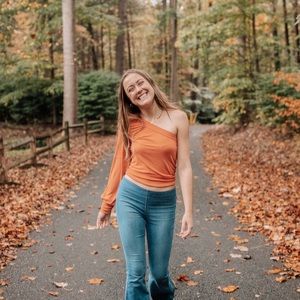 Meet your Posher, Lizzie